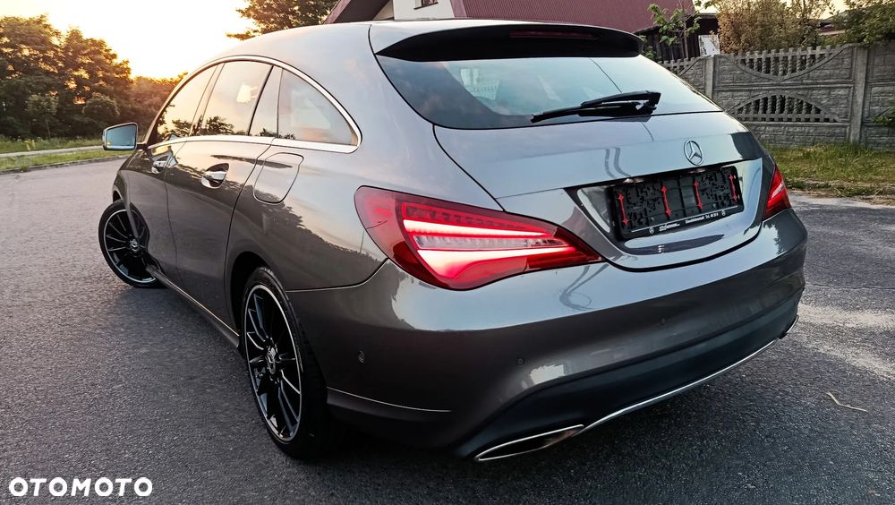 Mercedes-Benz CLA 180 7G-DCT UrbanStyle Edition - 37