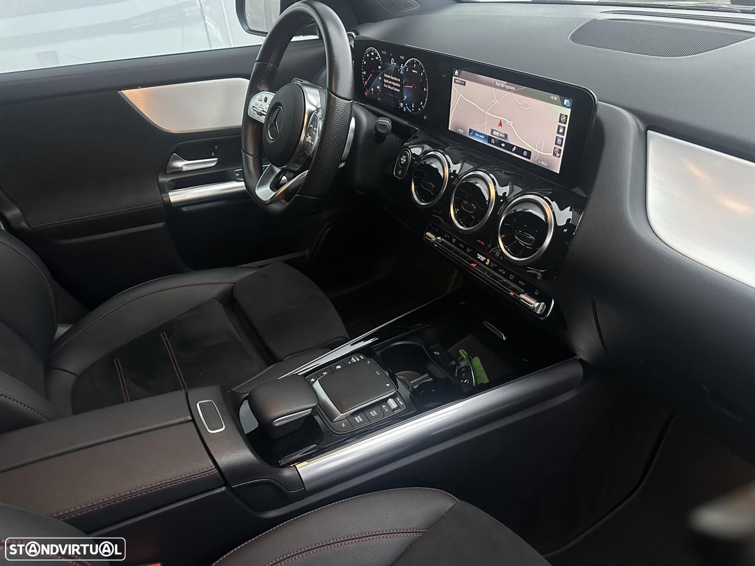 Mercedes-Benz GLA 180 d AMG Line - 14