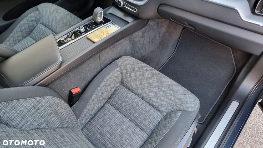 Volvo XC 60 B4 D Inscription - 28