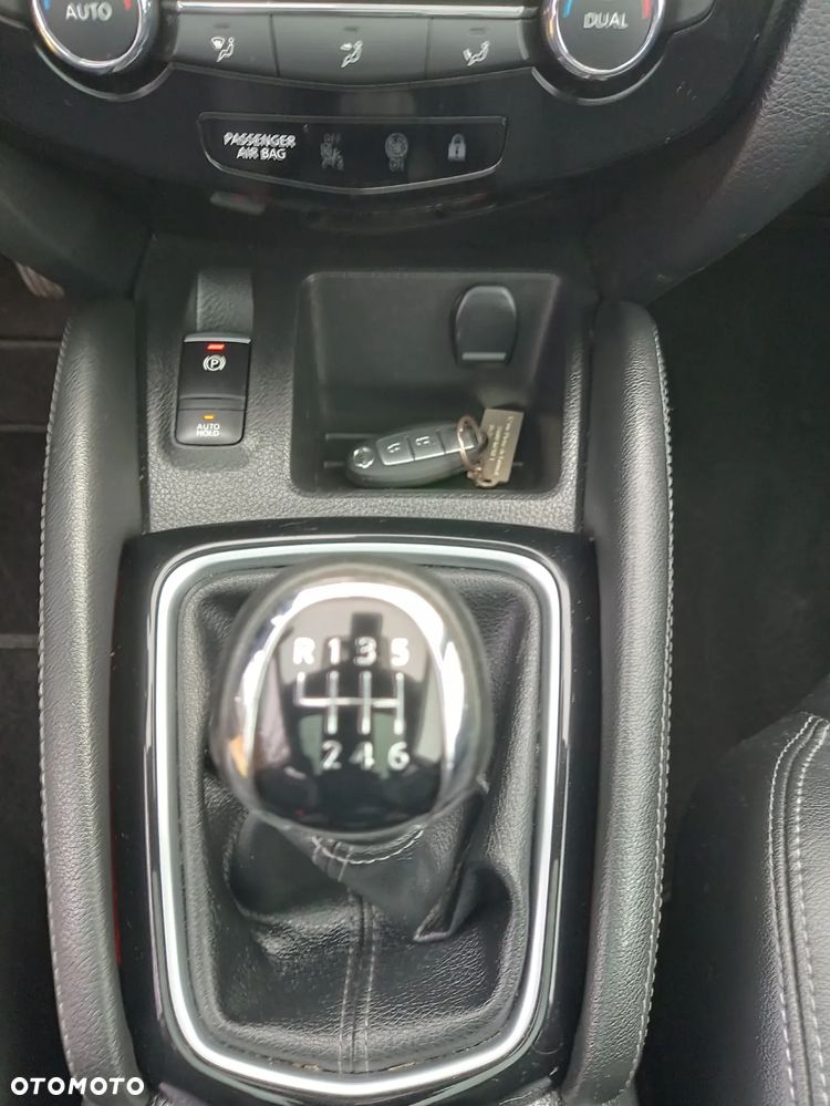 Nissan Qashqai 1.6 DIG-T N-Tec - 23