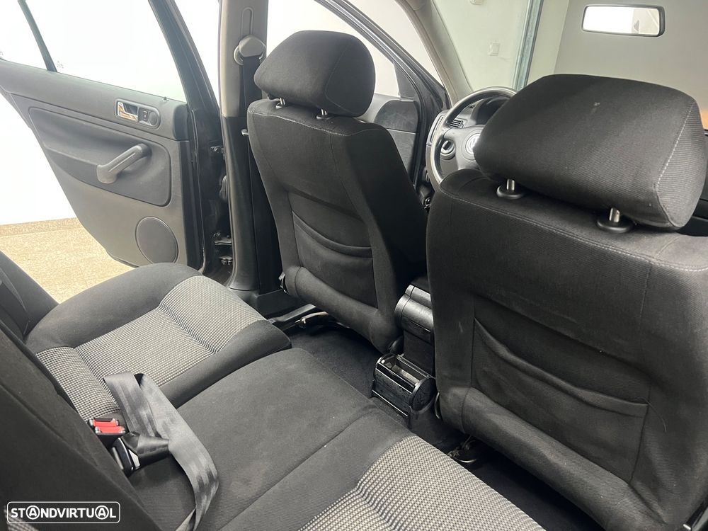 VW Golf 1.9 TDi Highline - 6