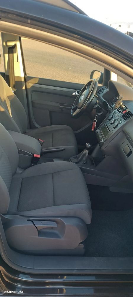 VW Touran 1.4 TSI Trendline 5L - 18