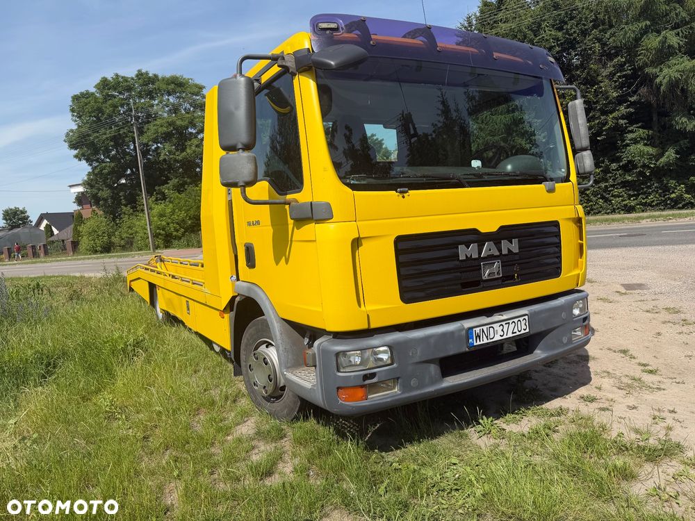 MAN 8.210 - 2