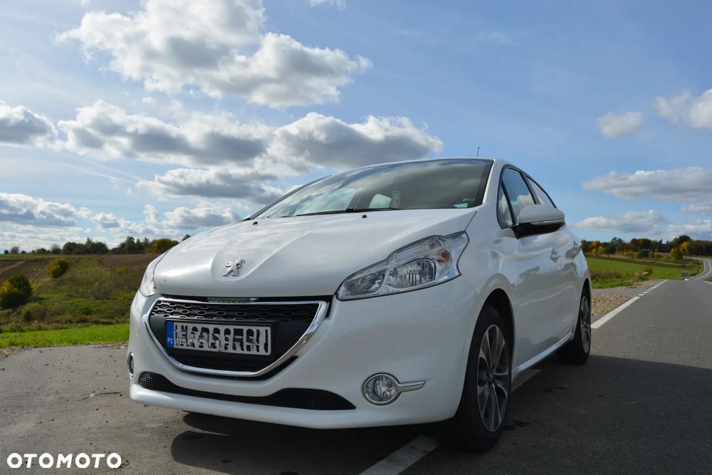 Peugeot 208 - 3