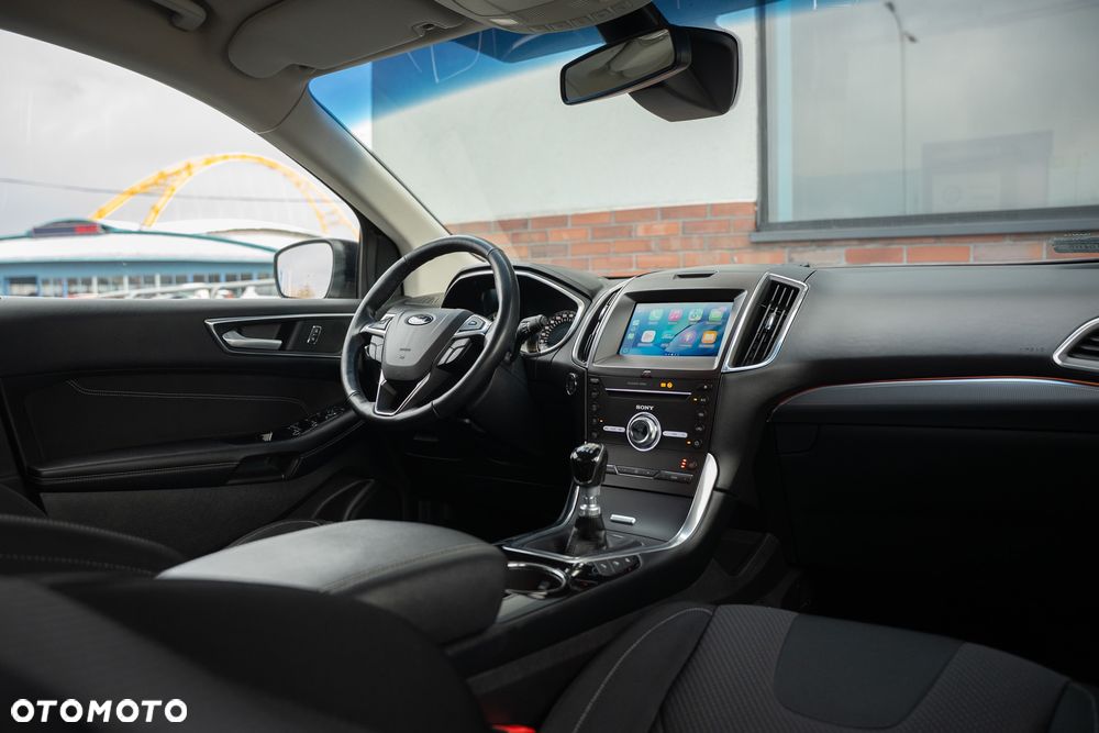 Ford Edge 2.0 TDCi 4x4 Titanium - 27