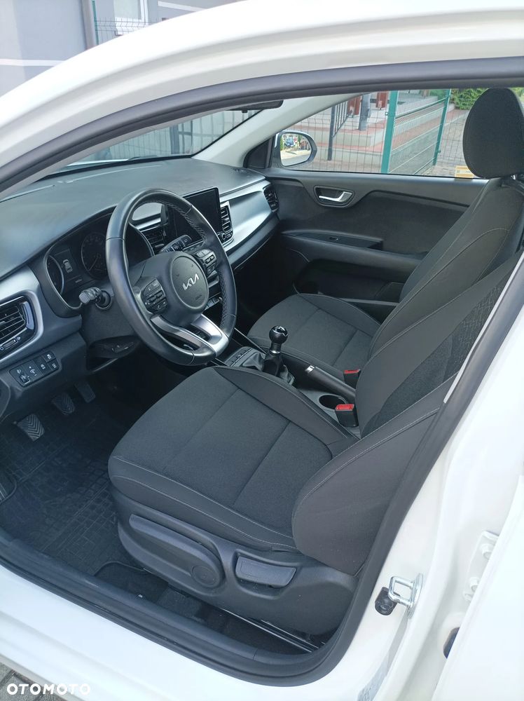 Kia Rio 1.2 L - 13