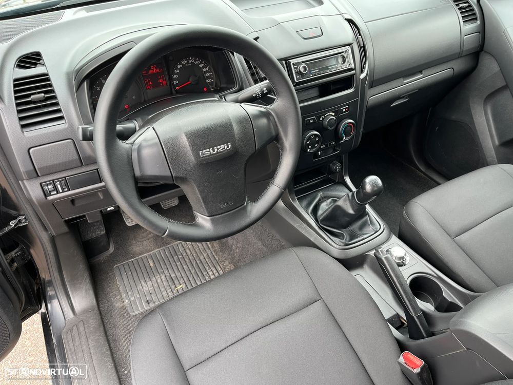 Isuzu D-Max - 12