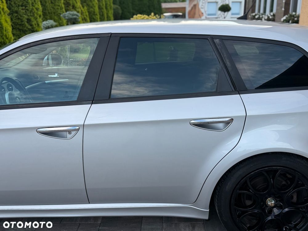 Alfa Romeo 159 2.4 JTDM 20V DPF Distinctive - 24