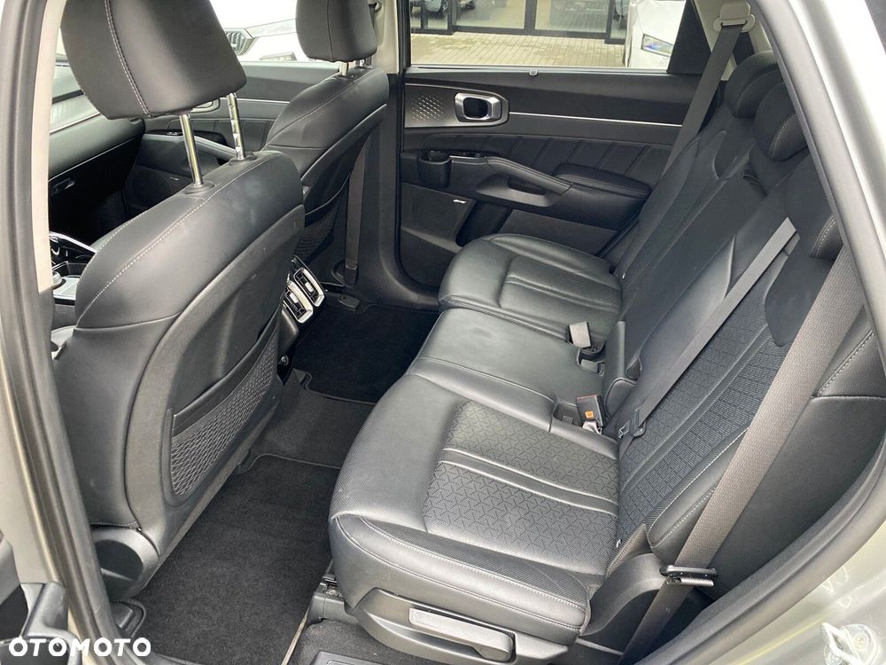Kia Sorento - 11