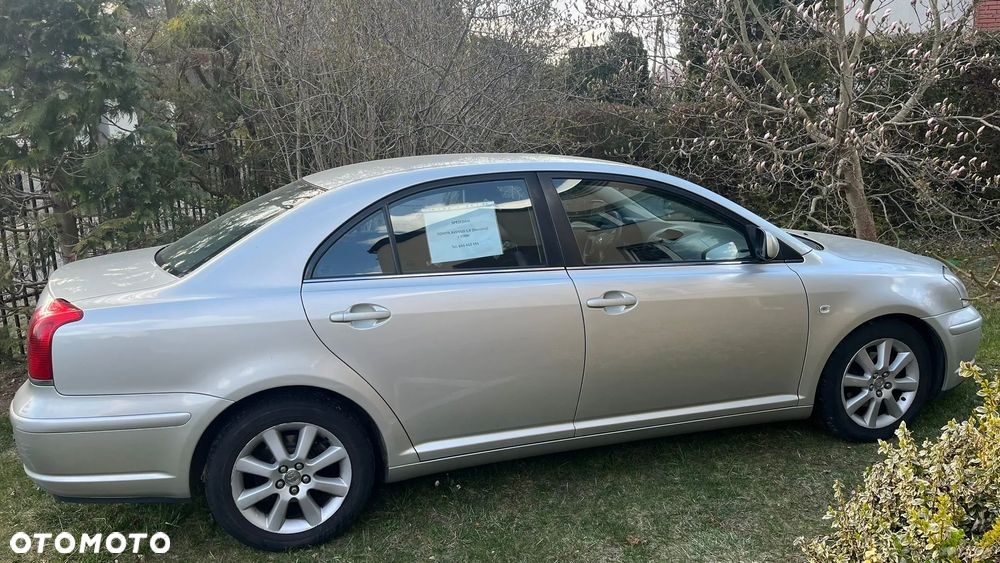 Toyota Avensis 1.8 VVT-i Luna - 1