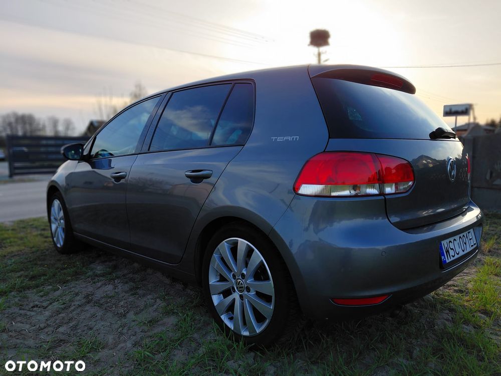 Volkswagen Golf 1.2 TSI DSG Comfortline - 8