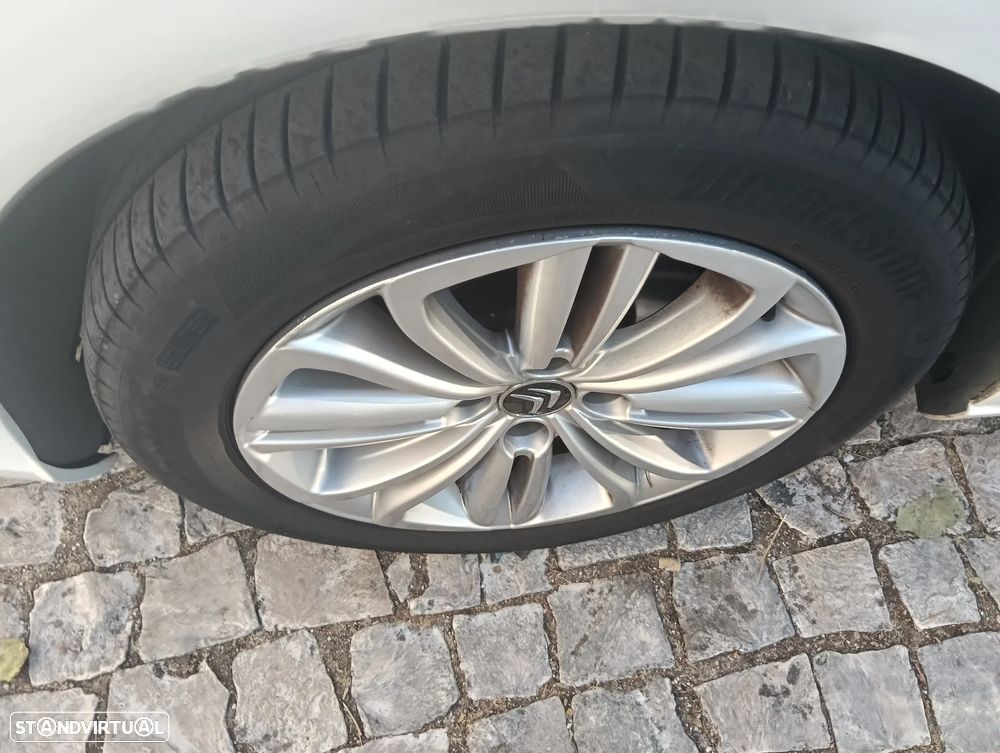 Citroën C4 e-HDi 110 Exclusive - 17