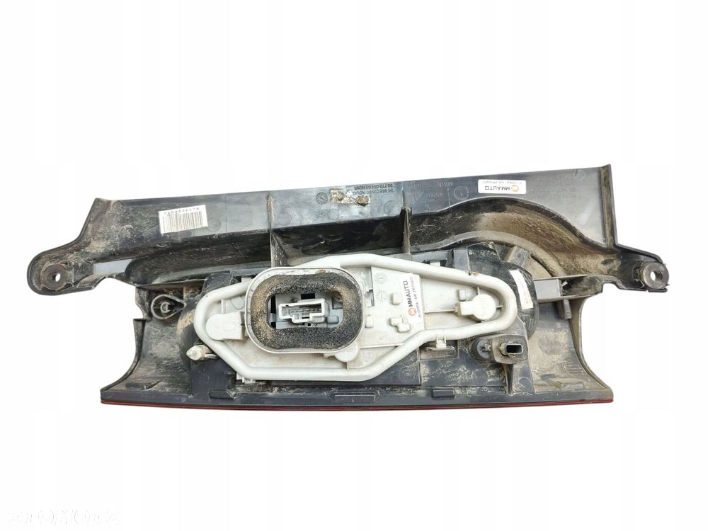 LAMPA PRAWY TYŁ CITROEN BERLINGO II (2008-2012) 1.6 e-HDI 90KM 9680607880 - 2
