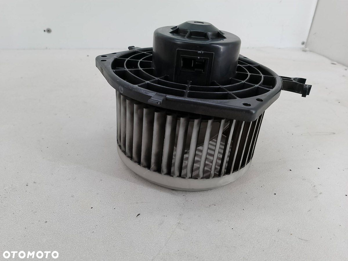 WENTYLATOR NAWIEWU, DMUCHAWA RENAULT LAGUNA III 2.0 DCI - 4