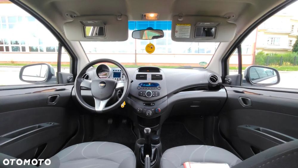 Chevrolet Spark 1.0 LS - 23