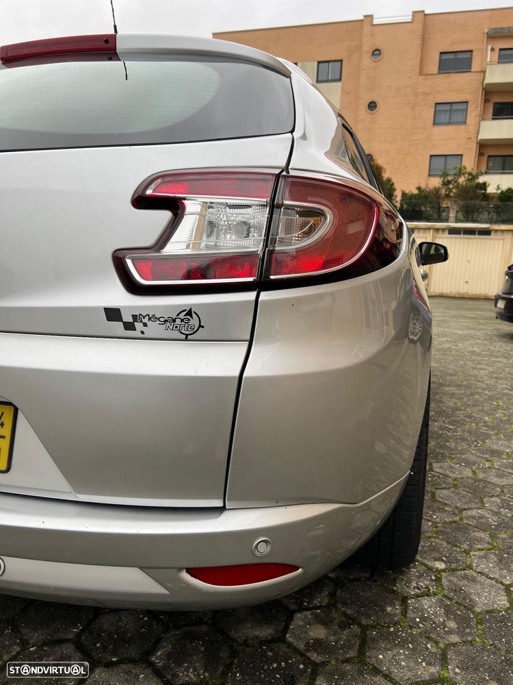 Renault Mégane Sport Tourer ENERGY dCi 110 Start & Stopp Bose Edition - 4