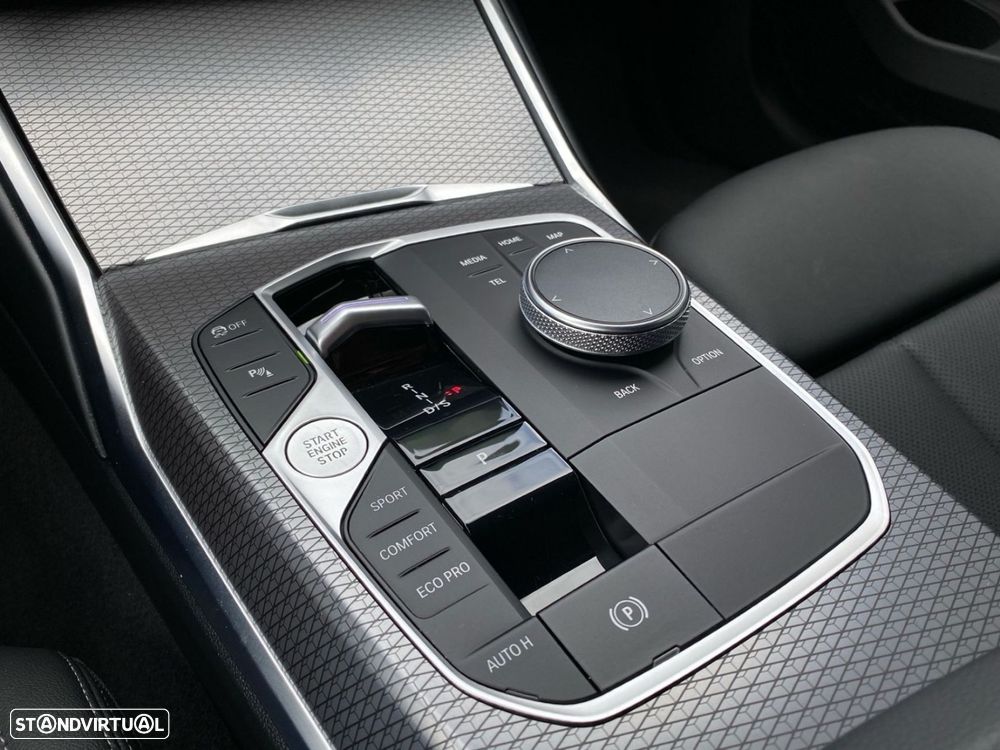 BMW 320 d Touring Pack M Auto - 12