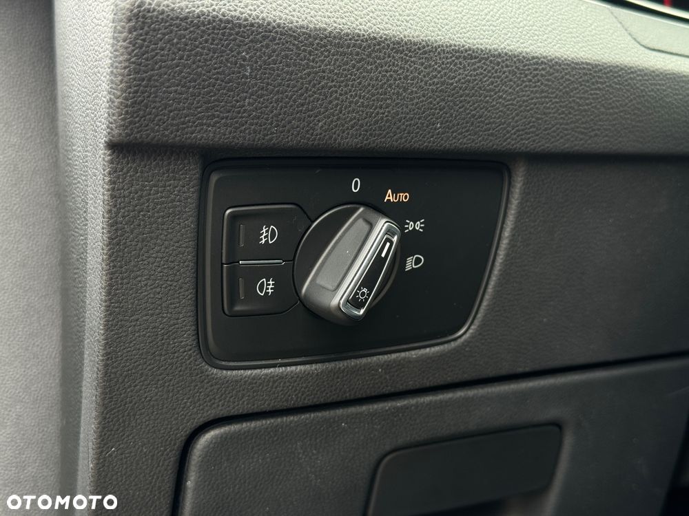 Volkswagen Passat - 14