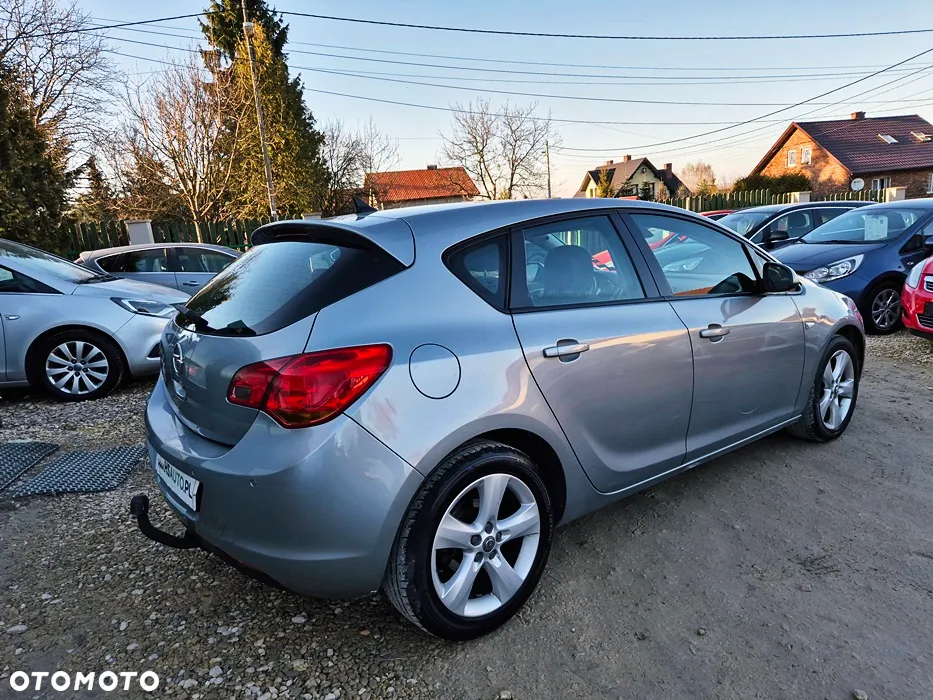 Opel Astra 1.4 Turbo Exklusiv - 14
