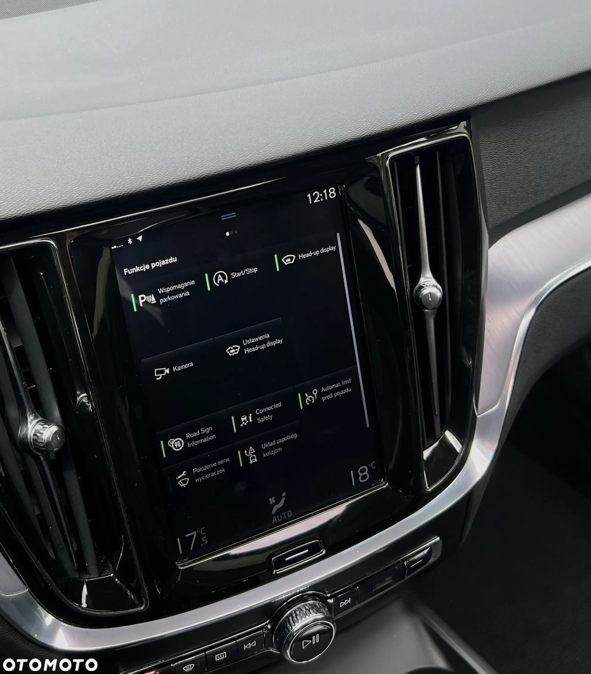 Volvo V60 D3 Momentum Pro - 22