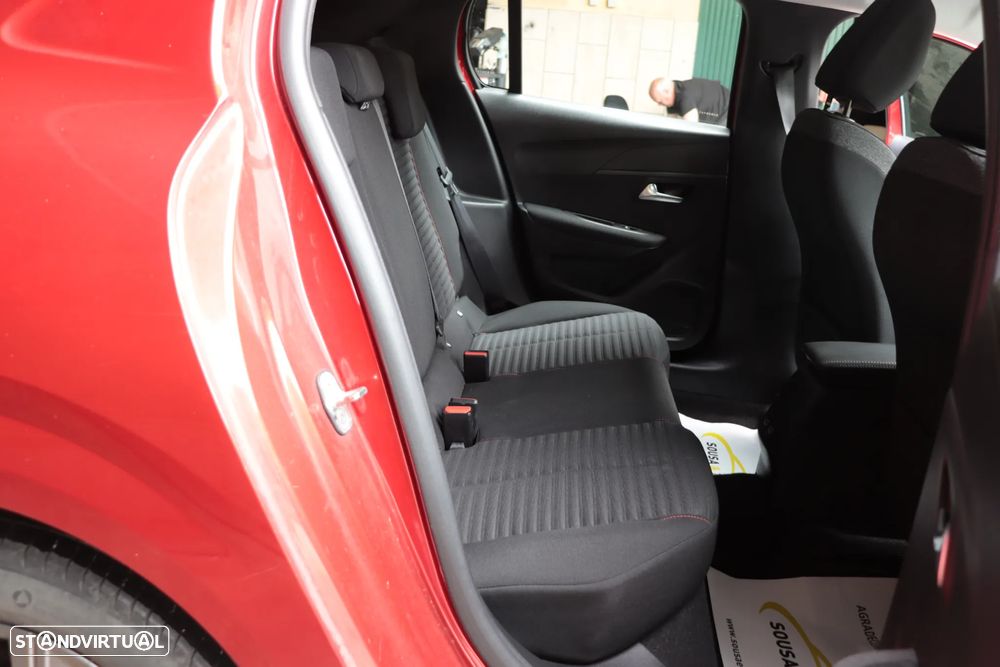 Peugeot 208 PureTech 100 EAT8 Active - 14