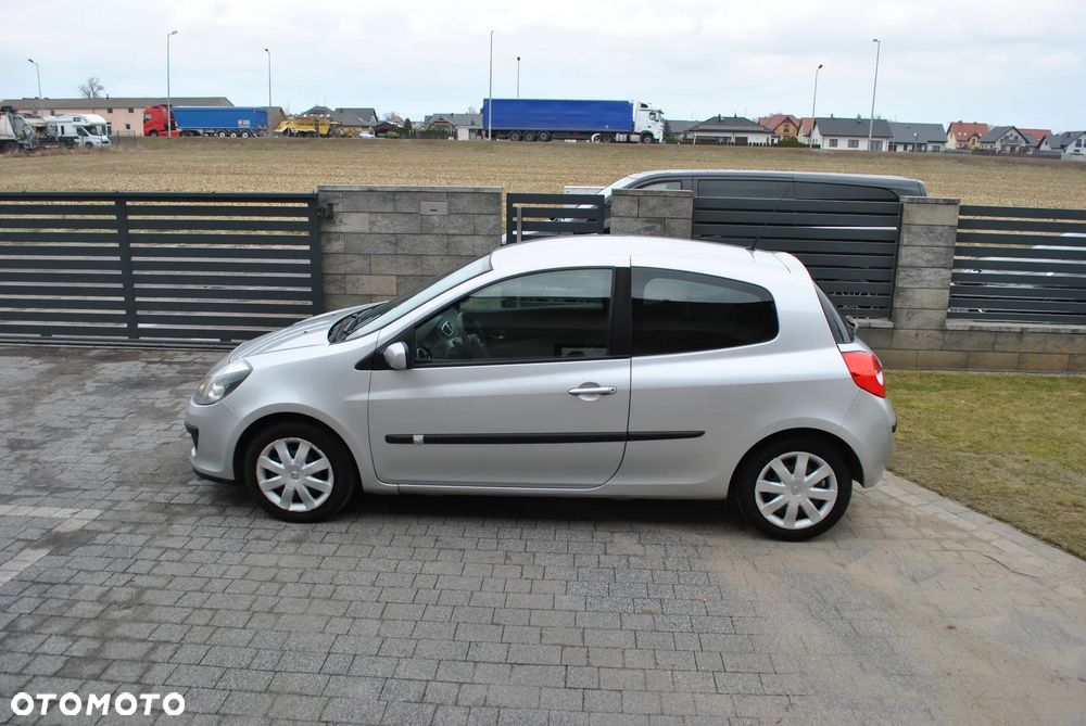 Renault Clio 1.2 16V Exception - 10