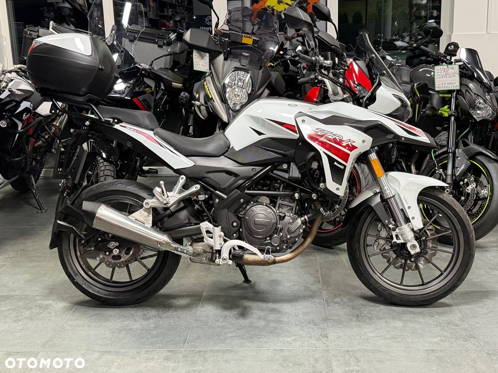 Benelli TRK 251 - 3