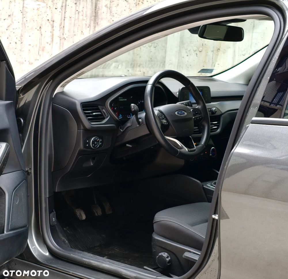 Ford Focus 1.0 EcoBoost Trend Edition Business - 17