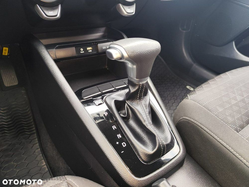 Kia Rio - 16
