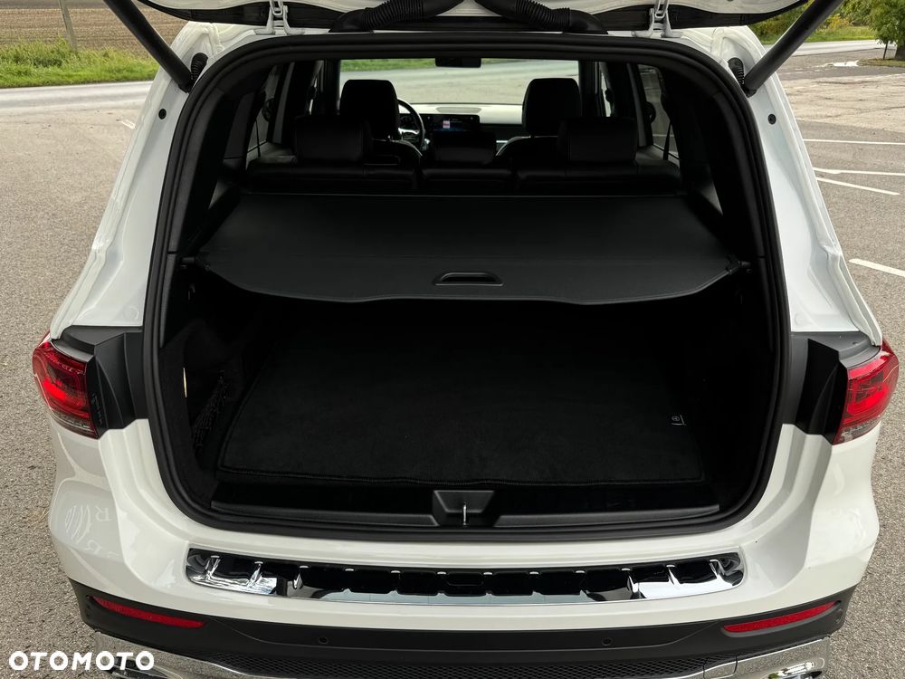 Mercedes-Benz GLB 200 4-Matic AMG Line 8G-DCT - 16