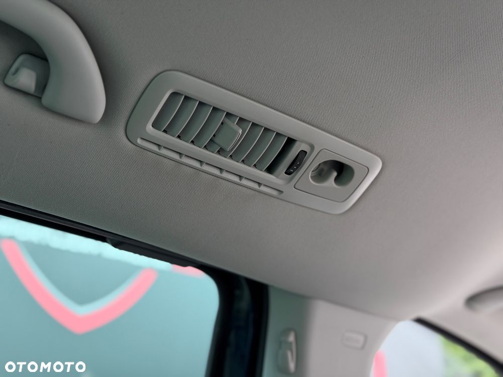 Volkswagen Sharan - 24