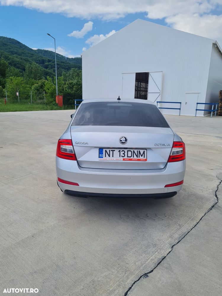 Skoda Octavia 1.6 TDI Style - 8