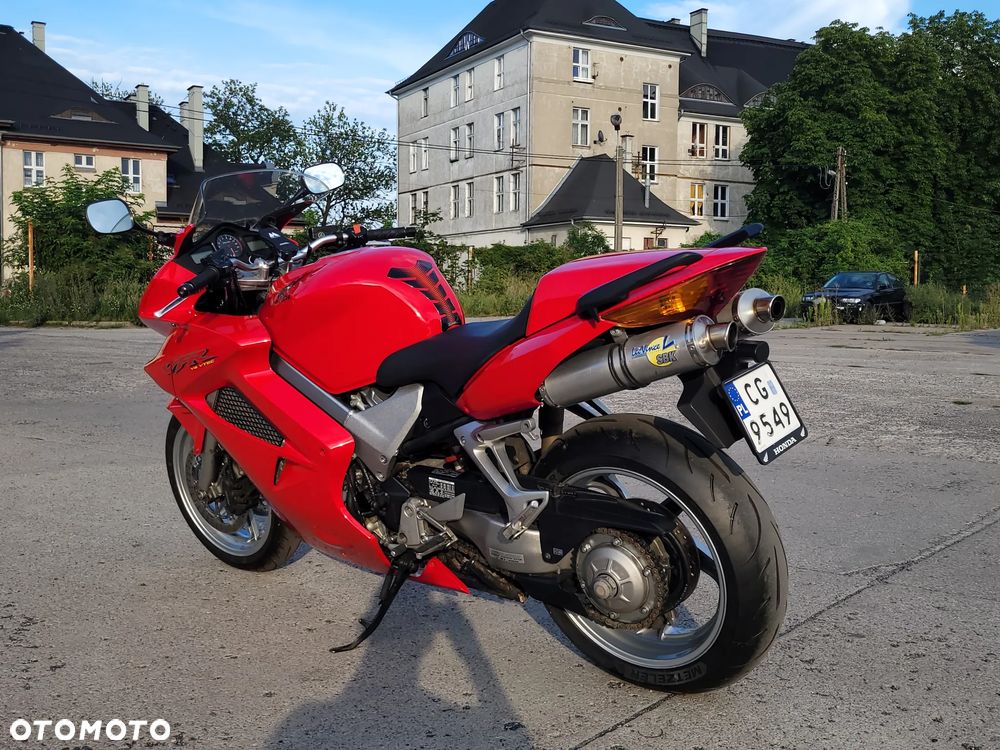 Honda VFR - 4