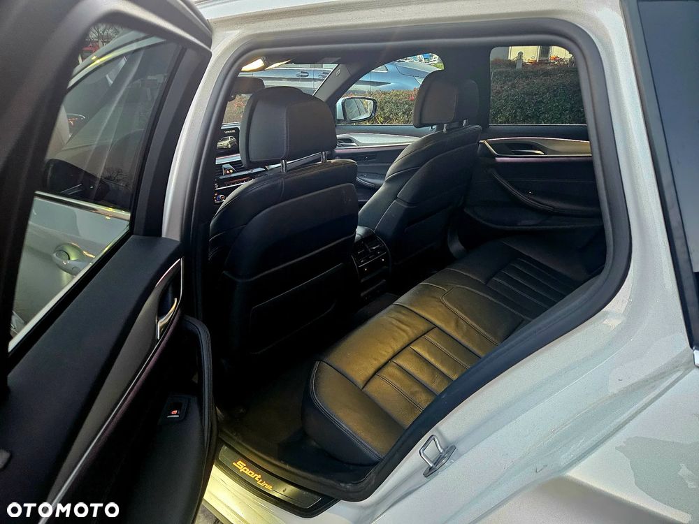 BMW Seria 5 520d xDrive Sport Line - 23