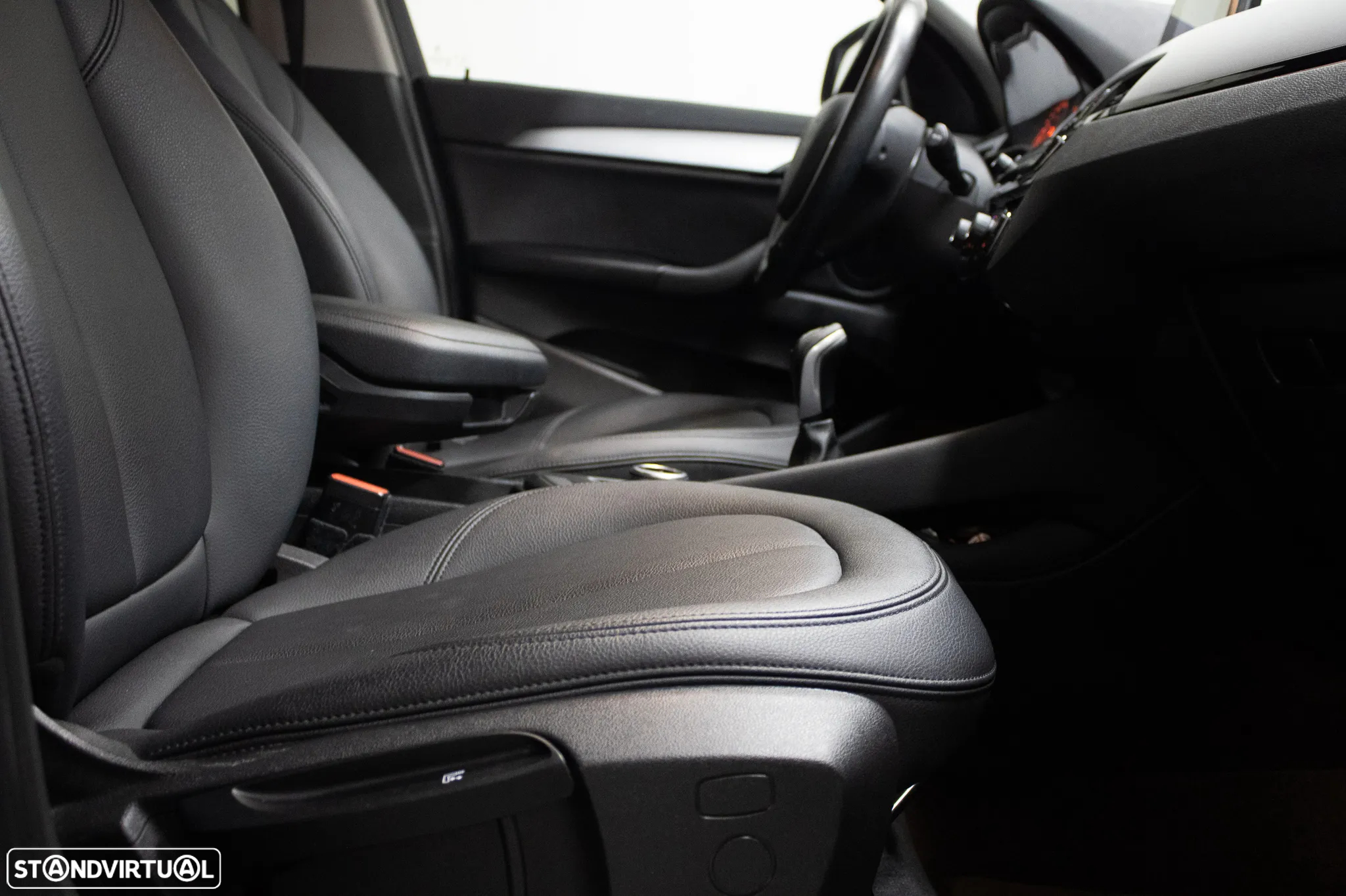 BMW X1 16 d sDrive Advantage - 13