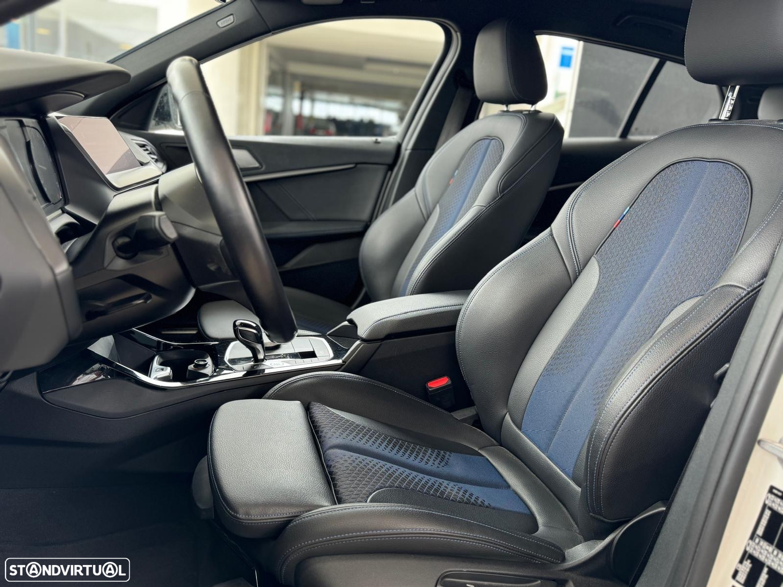 BMW 118 i Pack Desportivo M Auto - 4