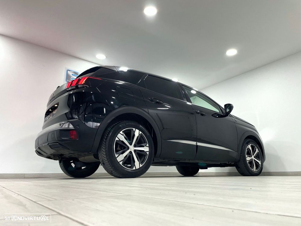 Peugeot 3008 1.2 PureTech Allure EAT8 - 17