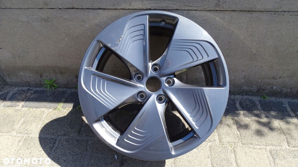 CUPRA BORN 10E - felga 7.5Jx18H2 ET50 5x112 - 1