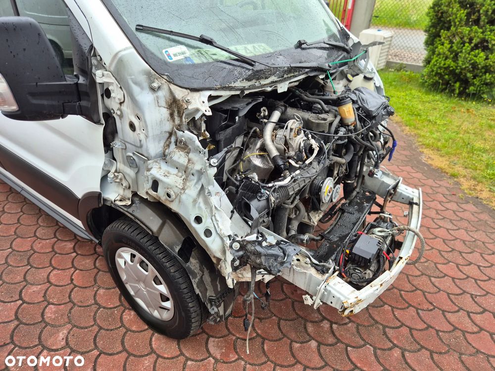 Ford Transit - 12