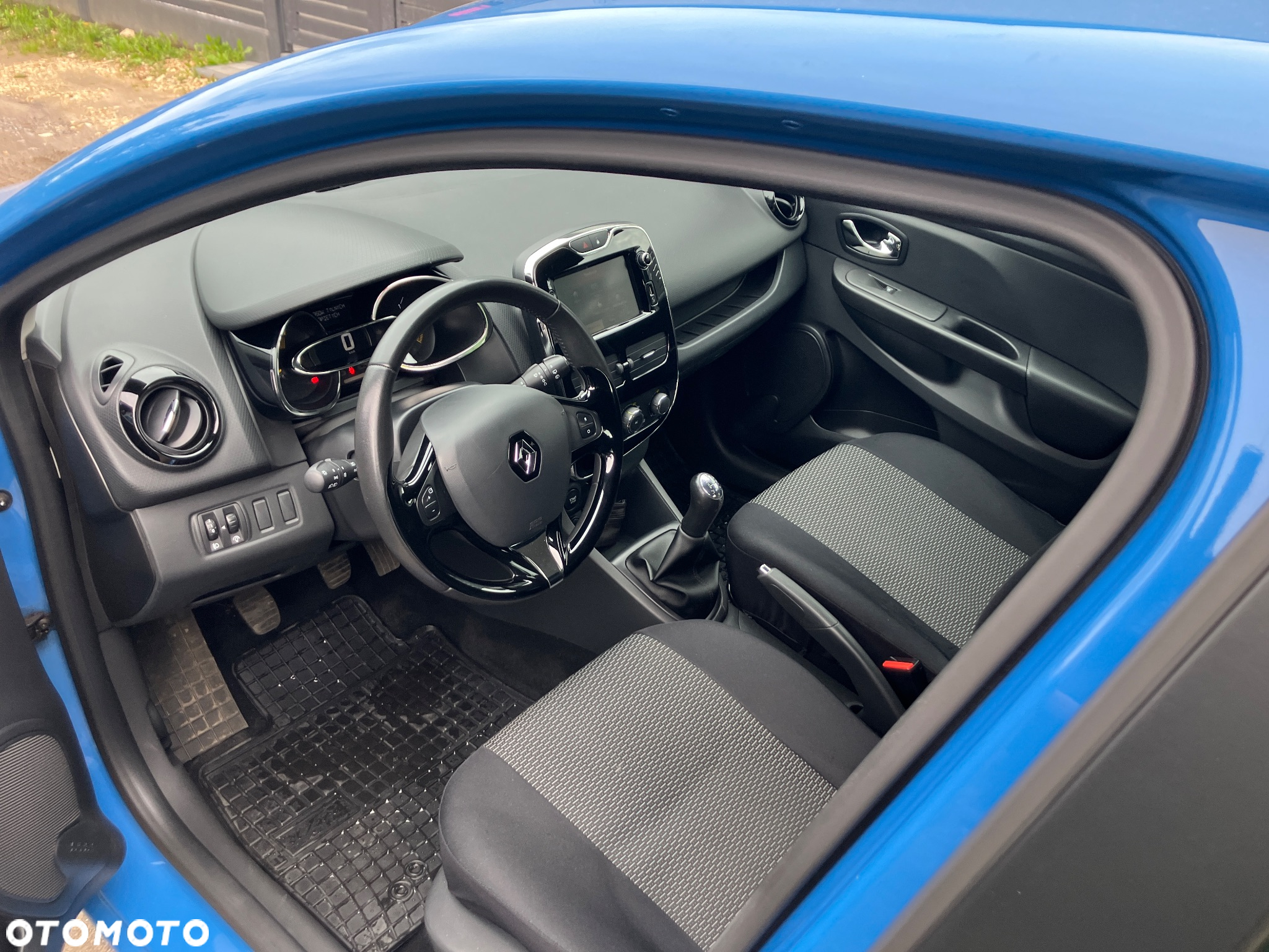 Renault Clio 1.2 16V 75 LIMITED - 7