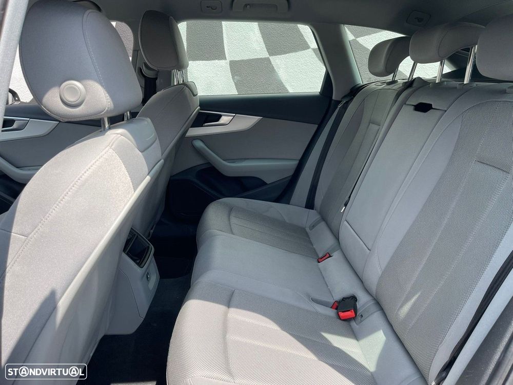Audi A4 Avant 30 TDI Advanced S tronic - 8