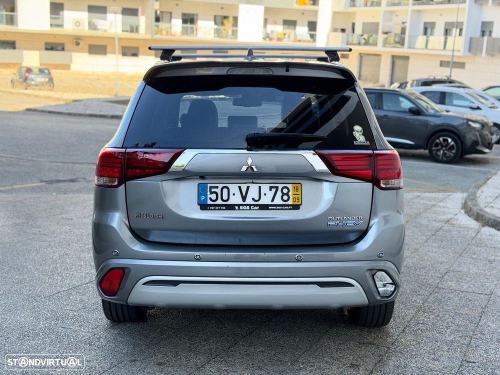 Mitsubishi Outlander - 14