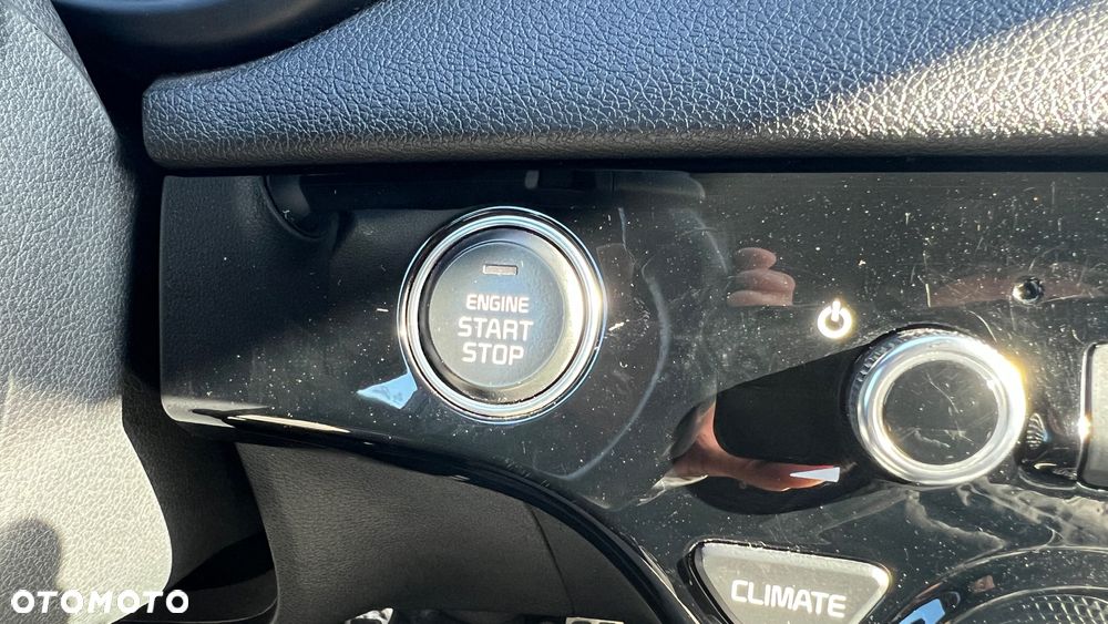 Kia Sportage 2.0 CRDI 4WD Automatik Dream-Team Edition - 24