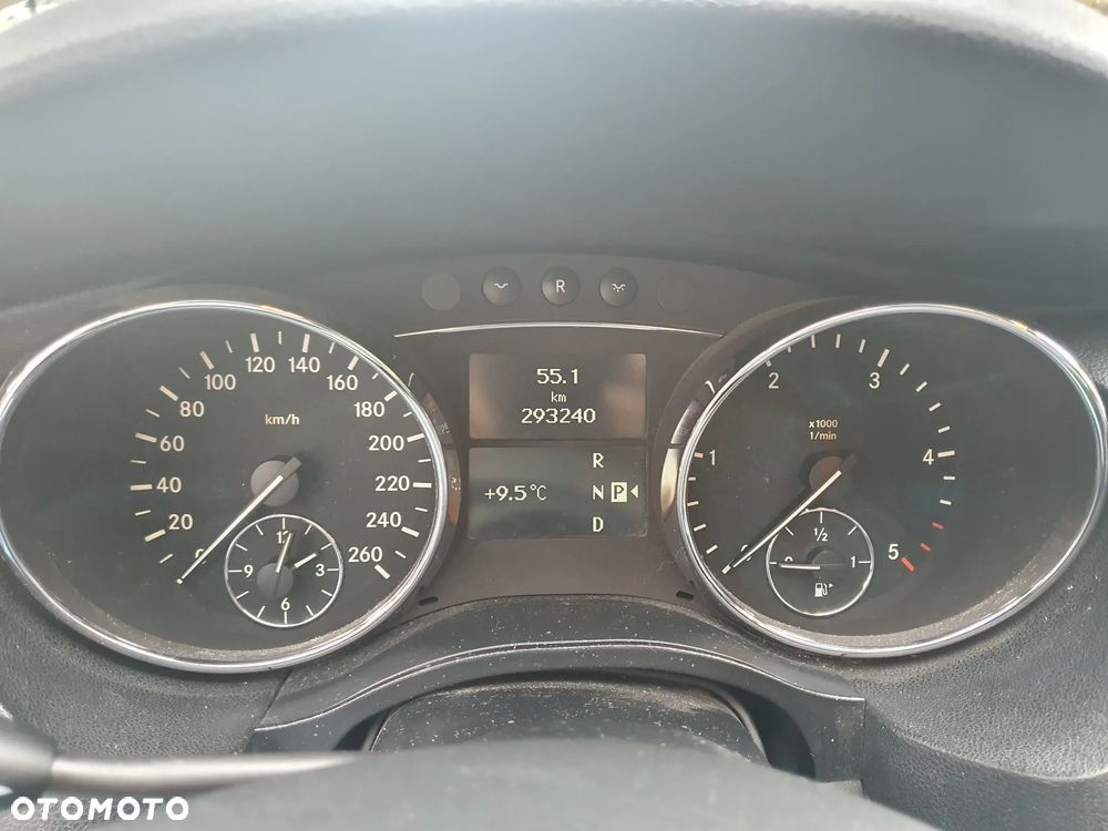 Mercedes-Benz GLB - 13