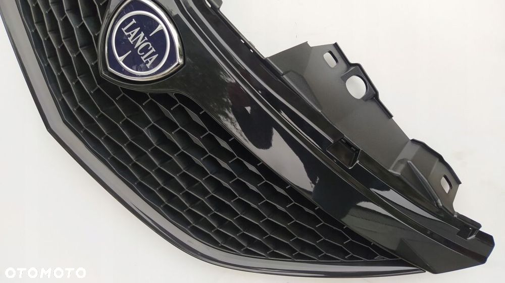 GRILL ATRAPA LANCIA YPSILON 735618647 - 3