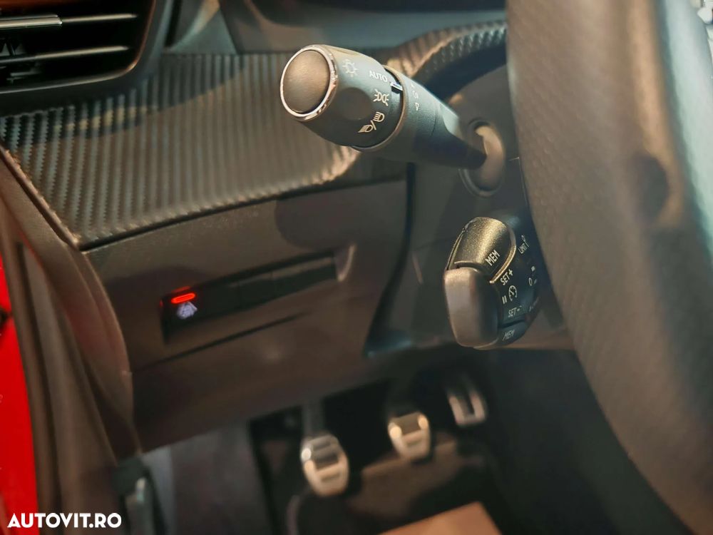 Peugeot 208 1.2 L PureTech STT GT - 20