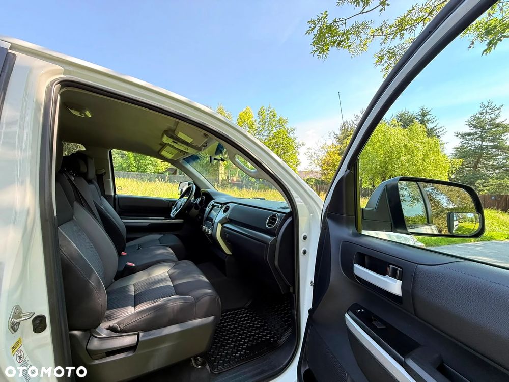 Toyota Tundra 5.7 4x4 Double Cab Limited - 25