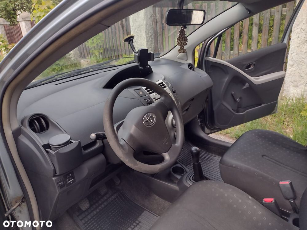 Toyota Yaris 1.0 Luna - 5