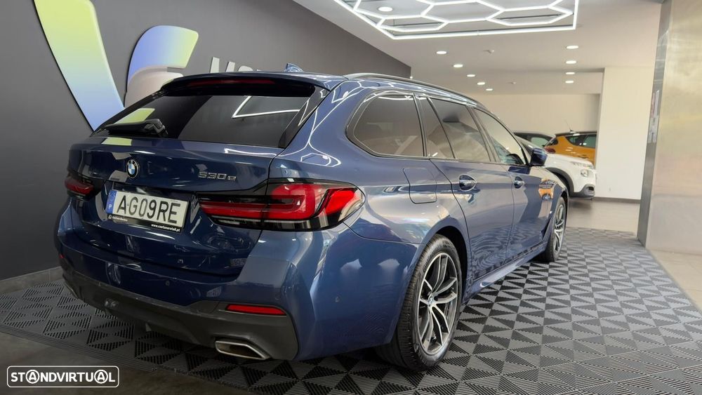 BMW 530 e Pack Desportivo M - 6