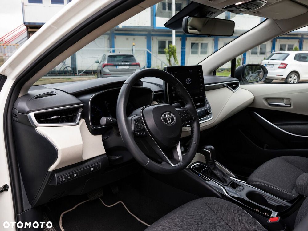 Toyota Corolla 1.8 Hybrid Comfort - 13